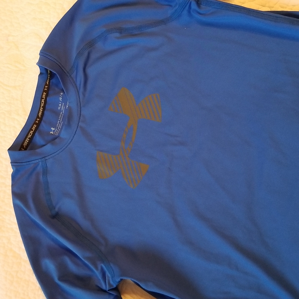 UNDER ARMOUR HEAT GEAR FITTED SHIRT